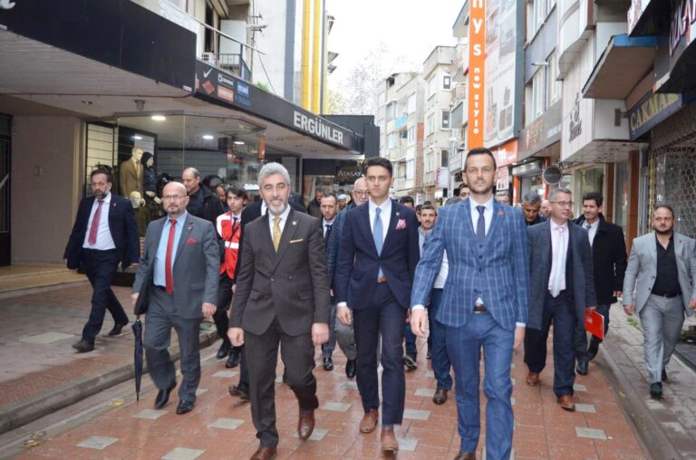 YENİDEN REFAH’TAN ESNAF ZİYARETİ