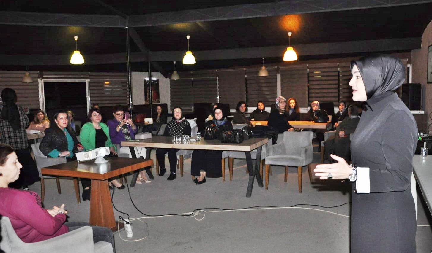 ‘NİTELİKLİ KADIN NİTELİKLİ TOPLUM’