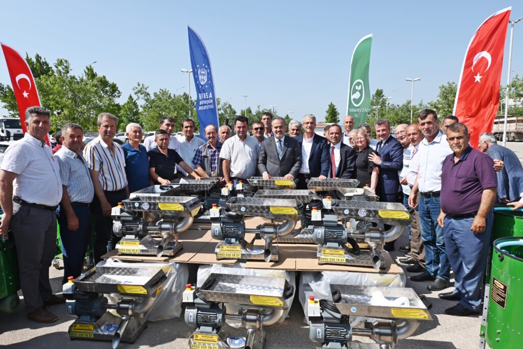 BÜYÜKŞEHİR’İN TARLADA İZİ VAR