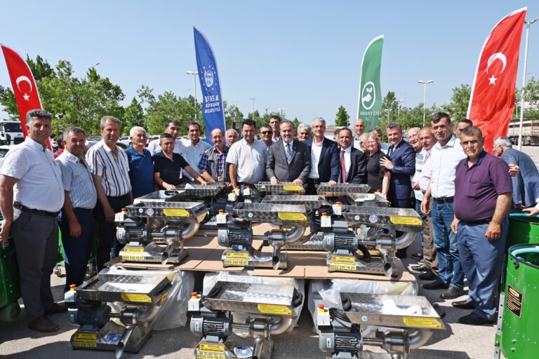 BÜYÜKŞEHİR’İN TARLADA İZİ VAR