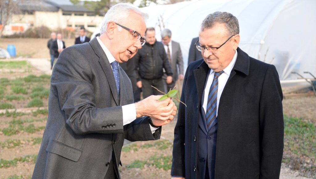 MYO’DA ÖVGÜLÜ AÇILIŞ