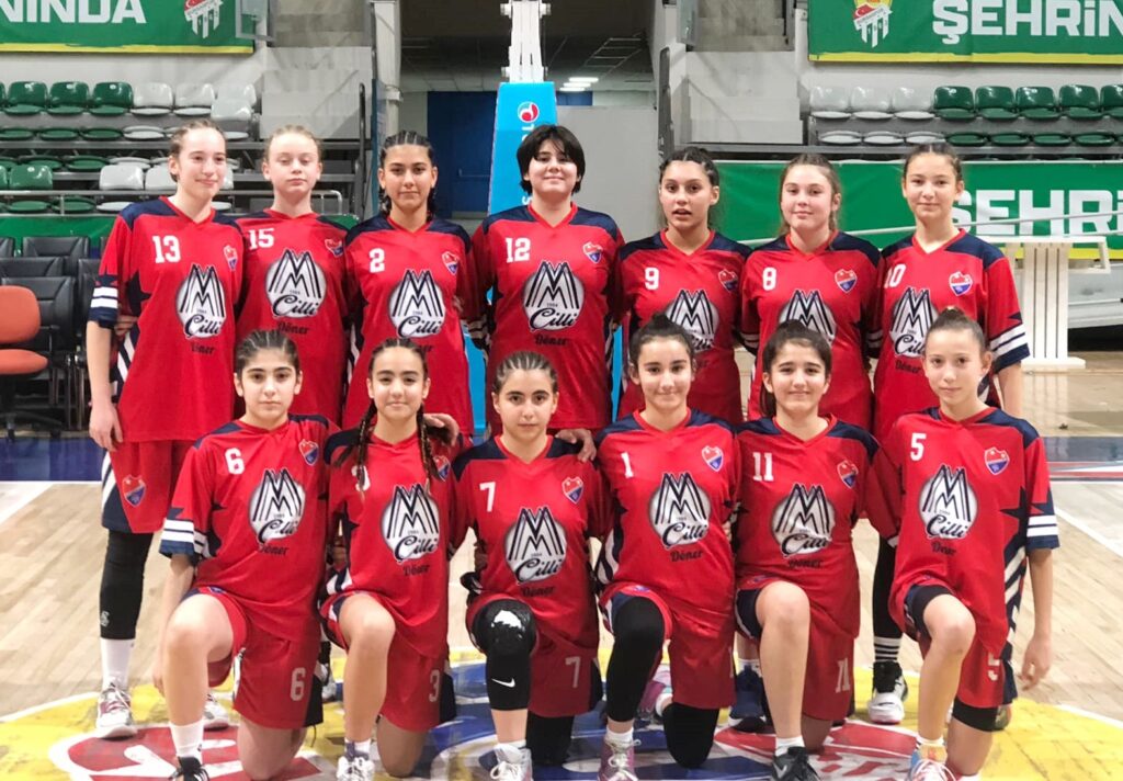 ŞAMPİYONLUK UZATMADA KAÇTI