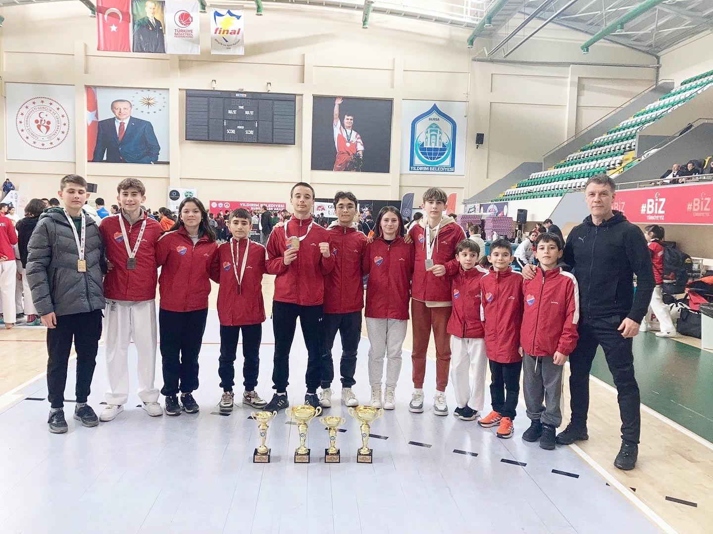 TATAMİDE MADALYA YAĞMURU