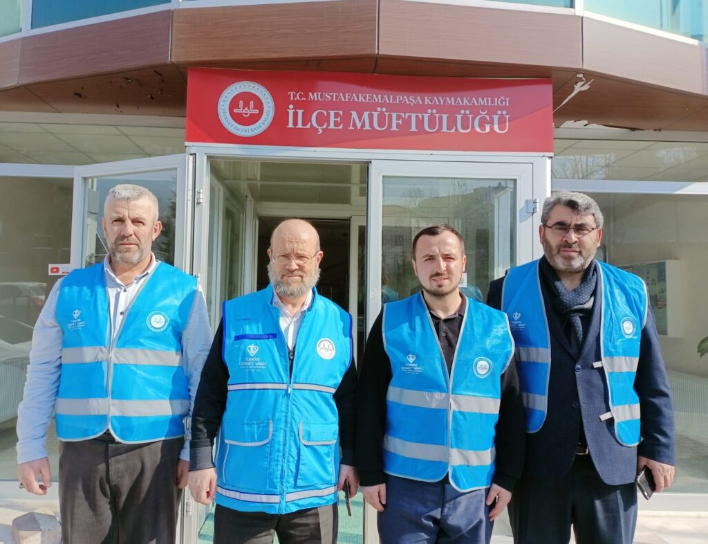 DİN GÖREVLİLERİ YARDIM FAALİYETİNE ÖNCÜLÜK EDİYOR