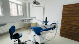 DİŞ POLİKLİNİĞİ HİZMETTE