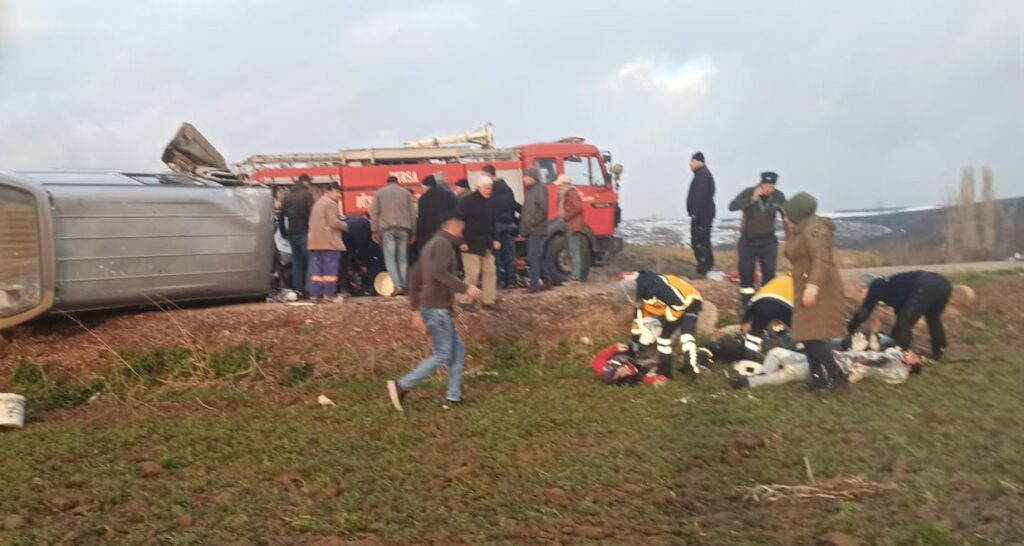 FECİ KAZADA 3 KİŞİ HAYATINI KAYBETTİ