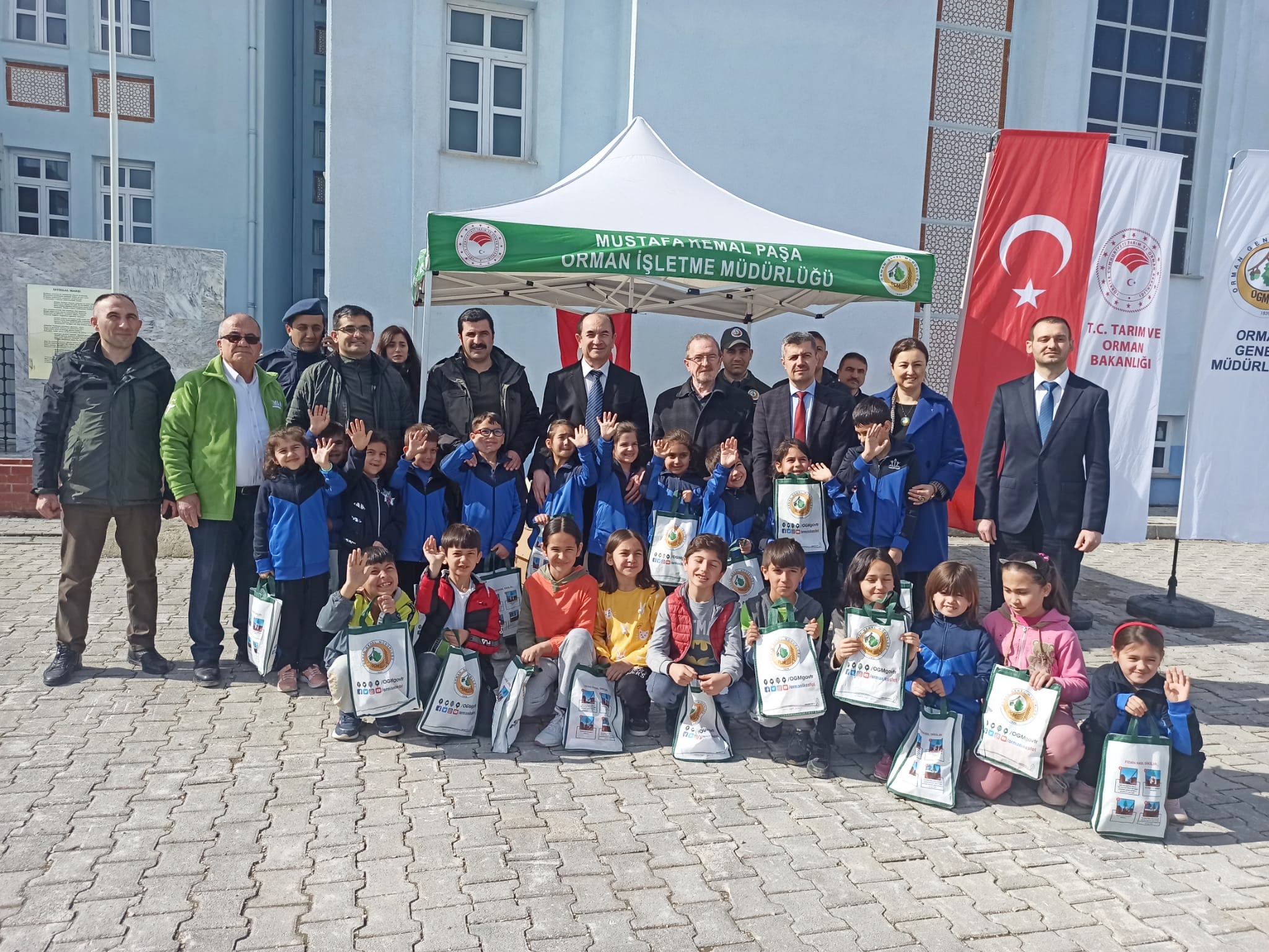 FİDANLAR, DEPREM ANISINA DİKİLDİ