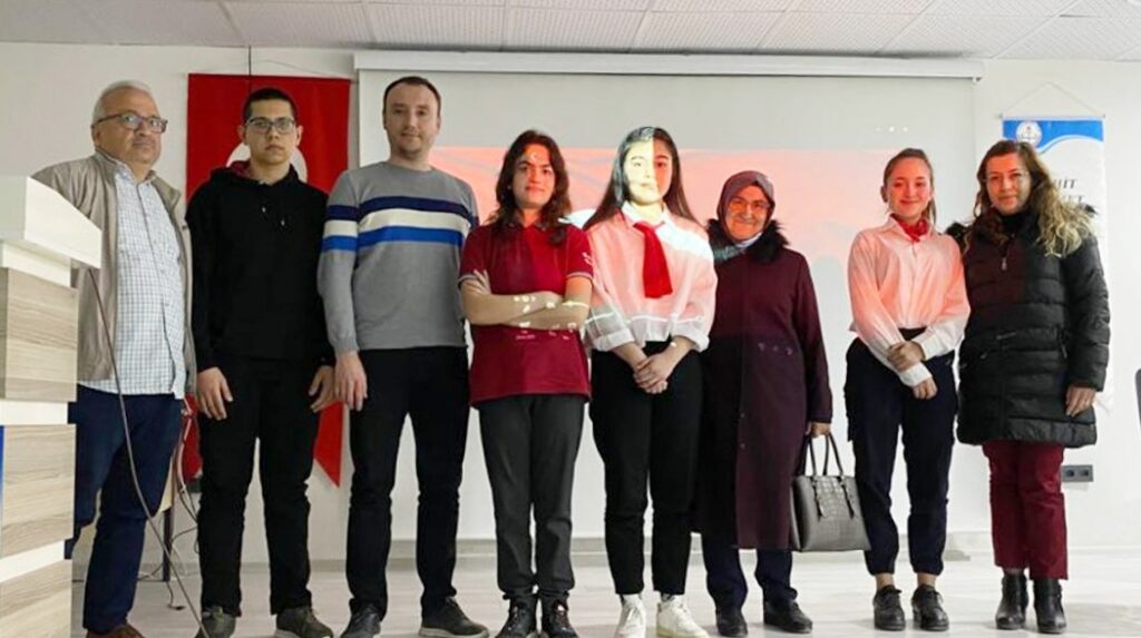 İSTİKLAL MARŞI VE MEHMET AKİF KONULU YARIŞMALAR DÜZENLENDİ