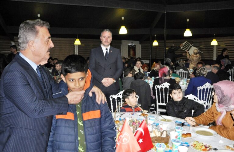 MHP, DEPREMZEDELERE KOL-KANAT GERDİ