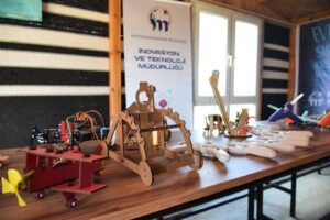 BELEDİYE’DEN DOĞA VE FEN OKULUNA TAM DESTEK