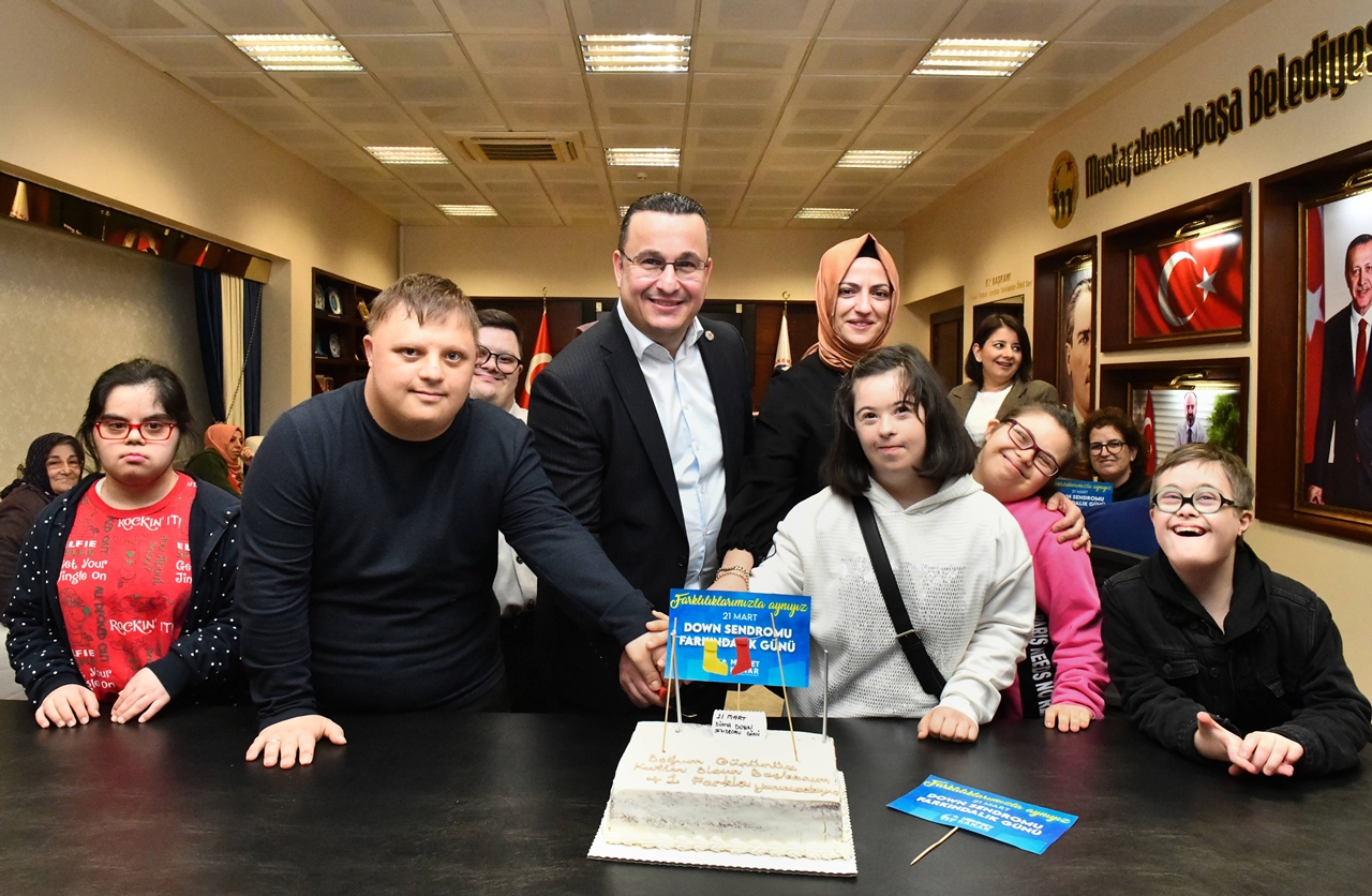 ÖZEL ÇOCUKLARDAN BAŞKAN KANAR’A SÜRPRİZ ZİYARET