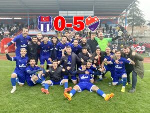 ŞAMPİYON KIRMIZI ŞİMŞEKLER