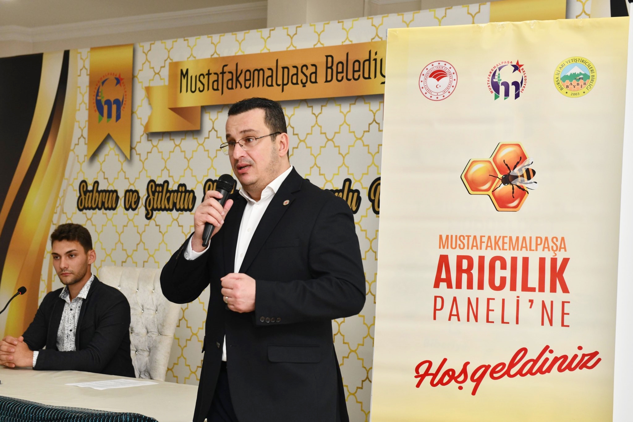 ARI PAZARI KAPILARINI AÇIYOR