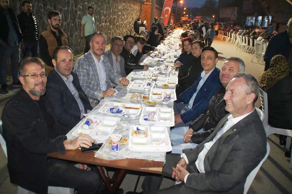 GÖNÜLLER ORTA MAHALLE’DE BULUŞTU