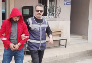 OTO HIRSIZI KISKIVRAK YAKALANDI