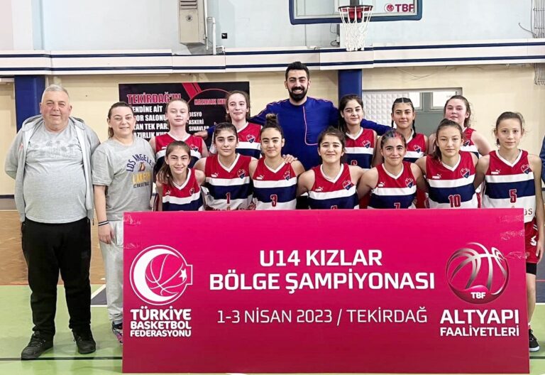 PAŞA’NIN KIZLARI ANADOLU ŞAMPİYONASI’NDA