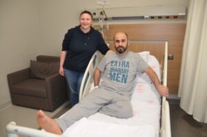 KAPALI YÖNTEM İLE YAPAY KALP KAPAKÇIĞI YERLEŞTİRİLDİ