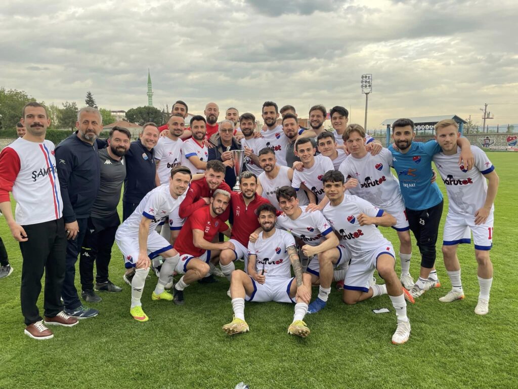 AMATÖR LİGLER İÇİN FLAŞ İDDİA: BAL LİGİ KALDIRILIYOR MU?