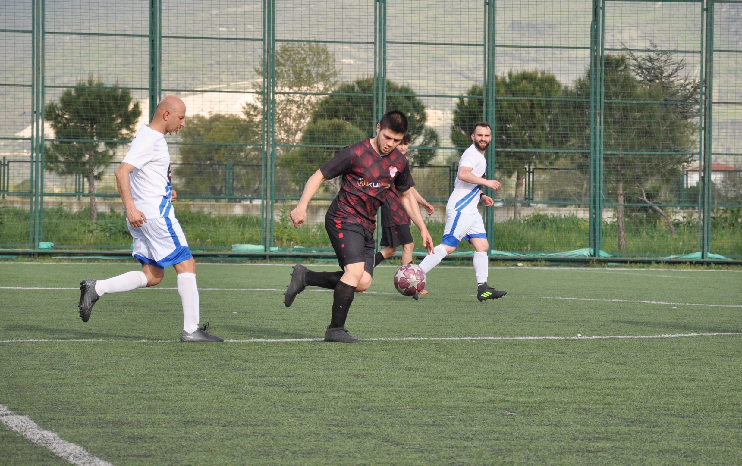 AMATÖR TEMSİLCİLERİ UMDUĞUNU BULAMADI