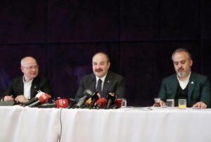 BAKAN VARANK’TAN MEDYA BULUŞMASI