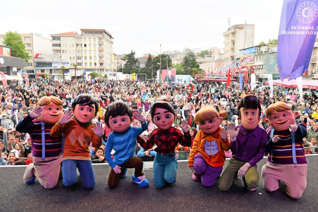 ÇOCUKLAR ‘TEKNOLOJİK TAYFA’ İLE BULUŞTU