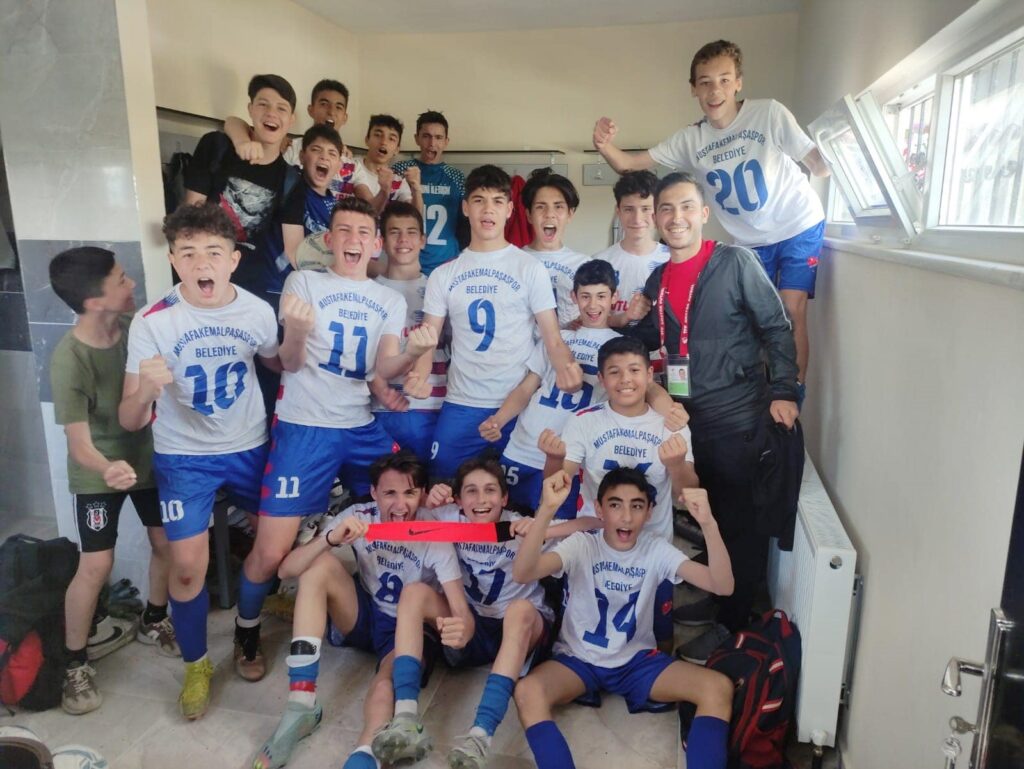 FUTBOLDA BAŞARI RÜZGARI