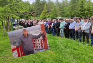 YAŞAM MÜCADELESİNİ KAYBETTİ