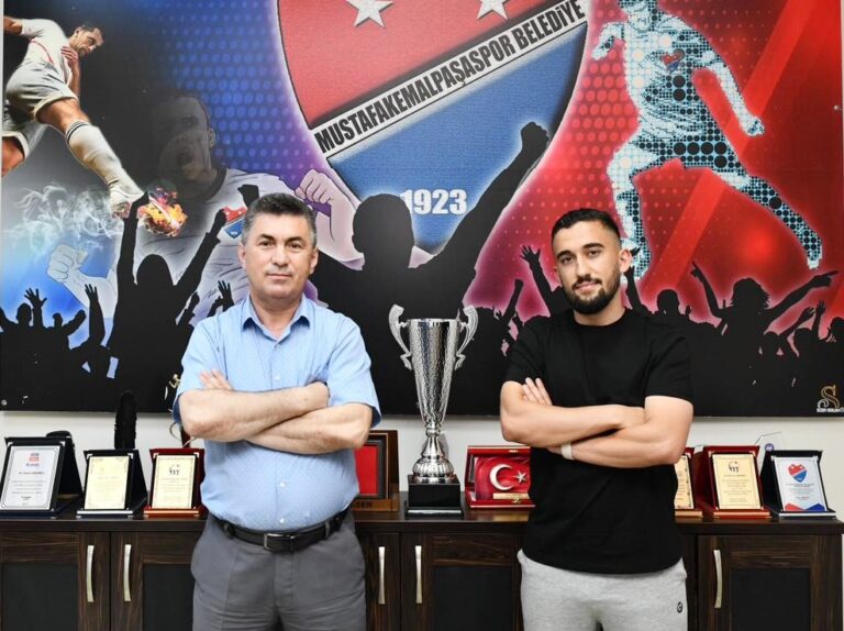 BİR İMZA, İKİ AYRILIK