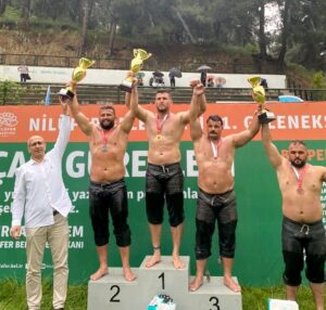 ER MEYDANINDA 11 MADALYA