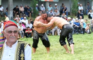 KABULBABA’DA ER MEYDANI KURULUYOR