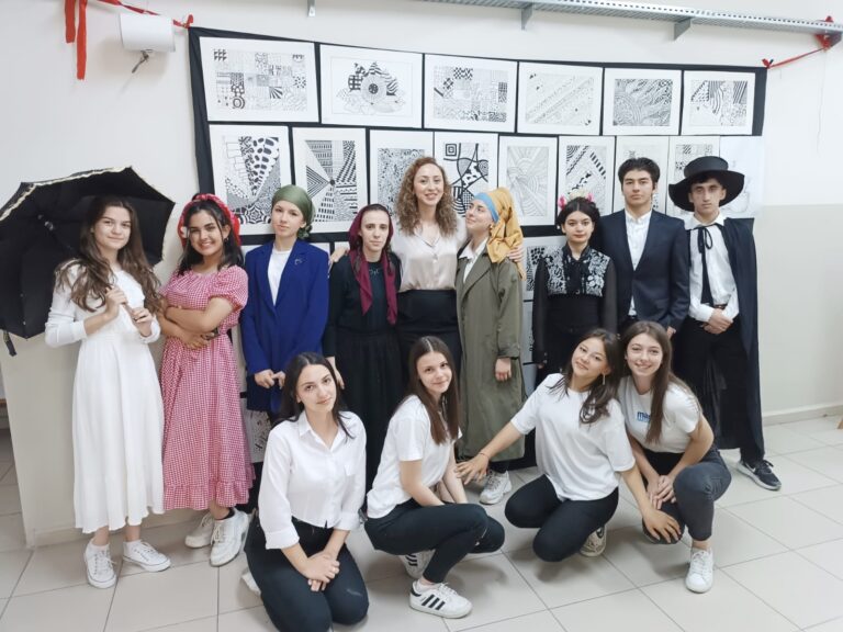 TOKİ AYASBEY’DE YÜRÜYEN SERGİ