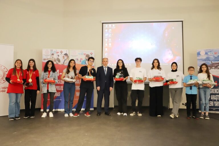 TÜBİTAK ŞAMPİYONLARINA BİR ÖDÜL DAHA