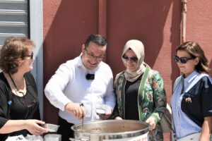 GÖNÜLLER ‘AŞURE’DE BULUŞTU