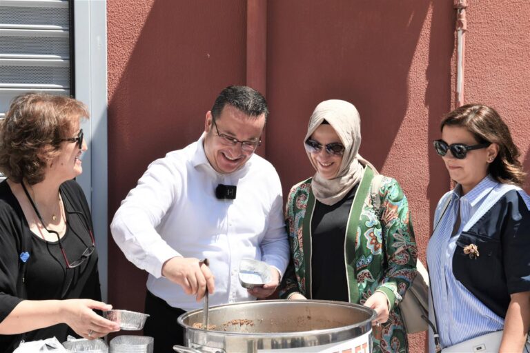 GÖNÜLLER ‘AŞURE’DE BULUŞTU