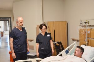 MANGAL JELİ PARLADI, VÜCUDU YANDI