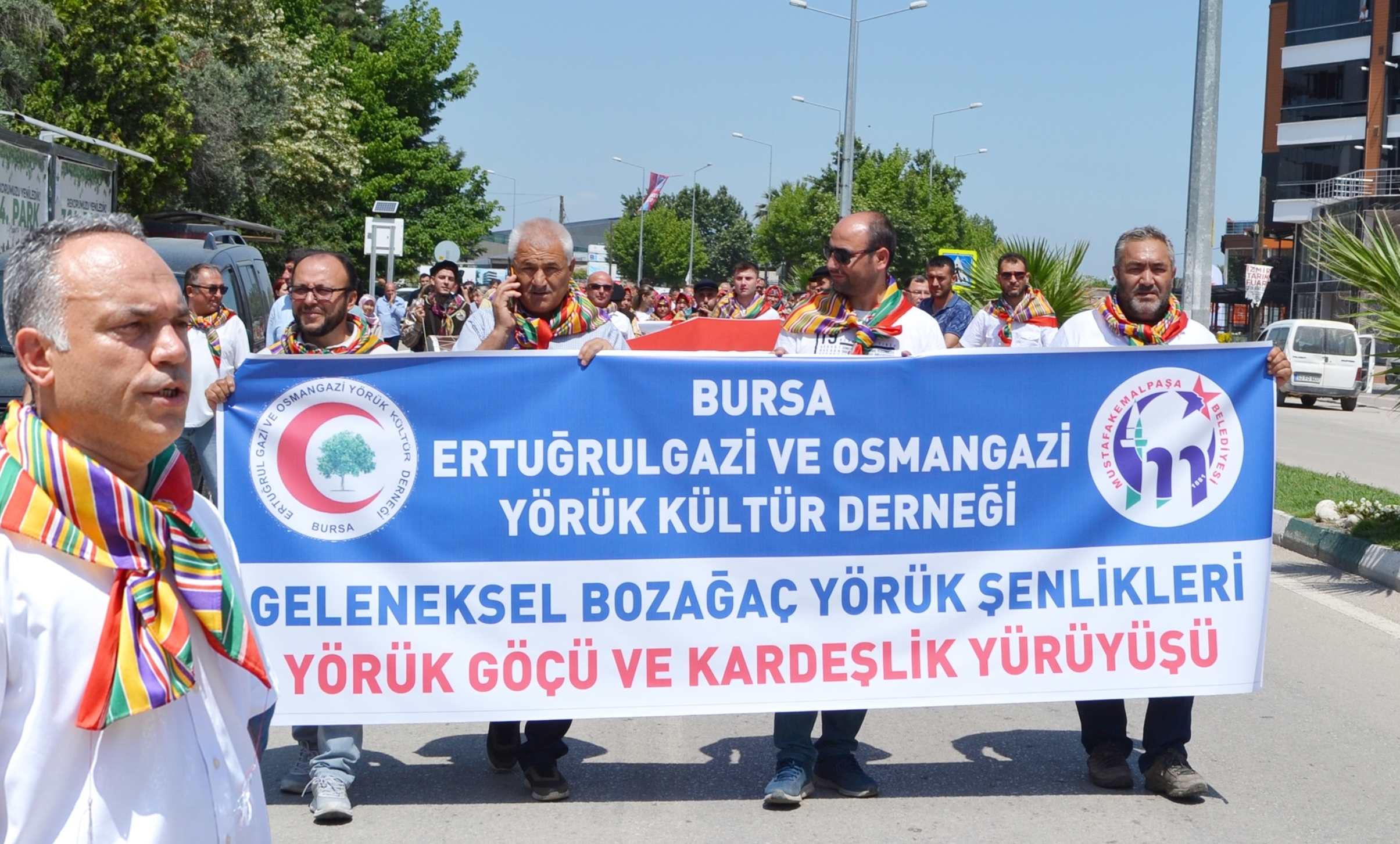 YÖRÜKLER, ‘BOZAĞAÇ ŞÖLENİ’NE HAZIR