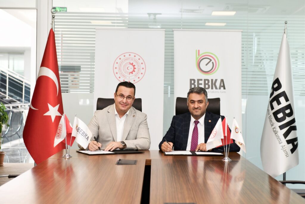 MUSTAFAKEMALPAŞA OTİZM KAFE İÇİN İMZALAR ATILDI