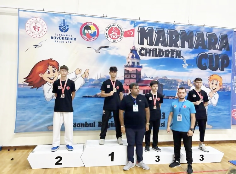 ULUSLARARASI KARATE ŞAMPİYONASI’NDA İKİNCİLİK