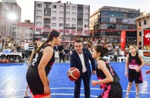 BASKETBOL TUTKUNLARI TATLITOP’TA BULUŞTU