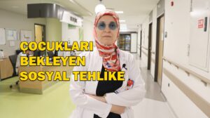 ÜZERLERİNE KOLONYA DÖKÜP, CANLI YAYIN YAPIYORLAR