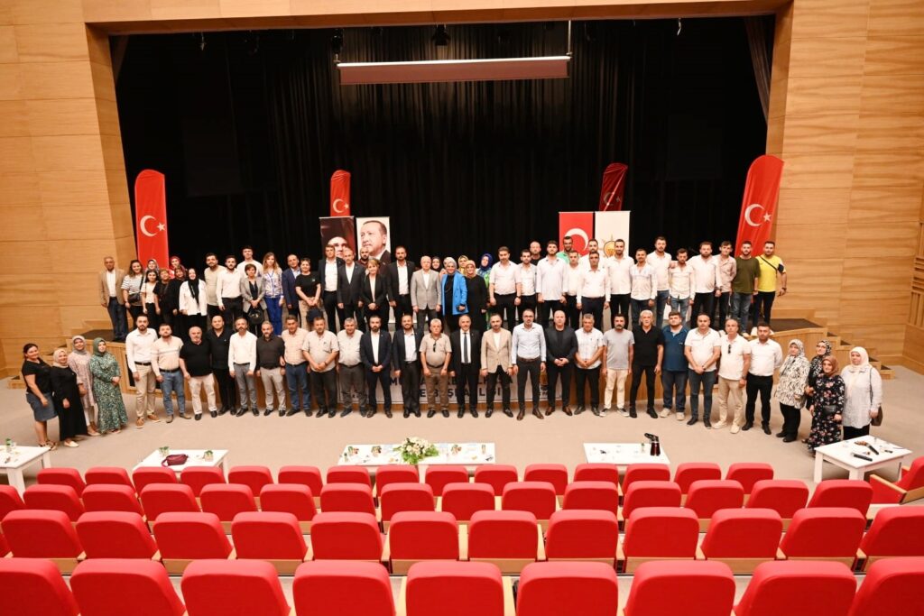 GÜRKAN TEŞKİLATLA BULUŞTU, YENİ BAŞKAN BEKLENİYOR