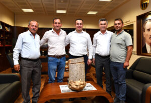 MUSTAFAKEMALPAŞA TARIMI’NDA YENİ BİR KAPI ARALADI; KÜTÜK MANTARI YETİŞTİRİCİLİĞİ