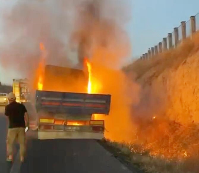TIR YANDI, ALEVLER OTLUK ALANA SIÇRADI