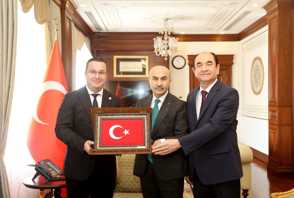 VALİ VE EMNİYET MÜDÜRÜ’NE ZİYARET