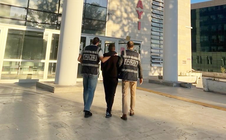 630 BİN TL’LİK VURGUN YAPAN SAHTE SAVCI YAKALANDI