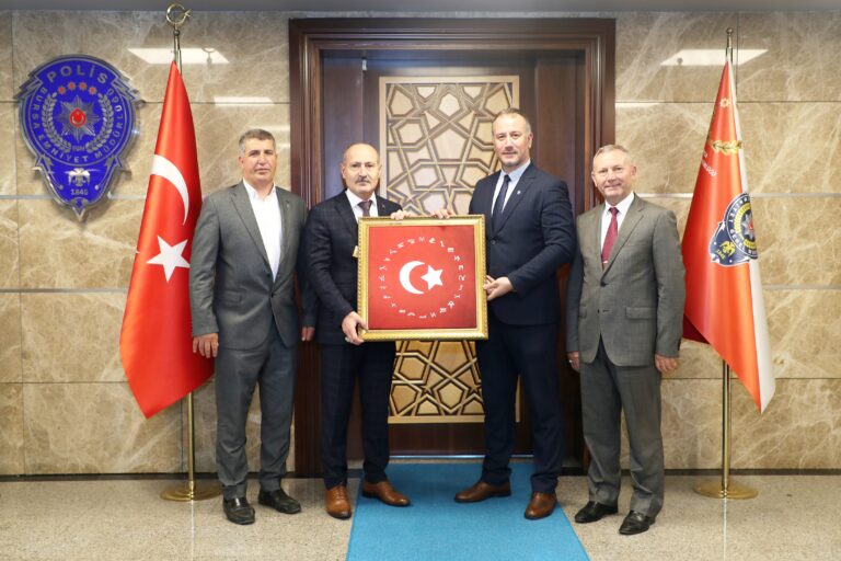 MHP’DEN BURSA EMNİYET MÜDÜRÜ’NE ZİYARET