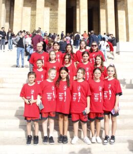 U-12 KIZ TAKIMI ATA’NIN HUZURUNDA