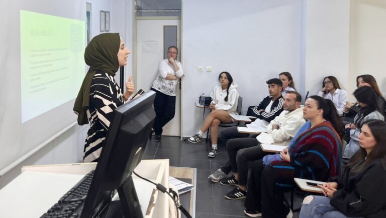 YÜKSEKOKUL ÖĞRENCİLERİNE PSİKOLOJİK DESTEK