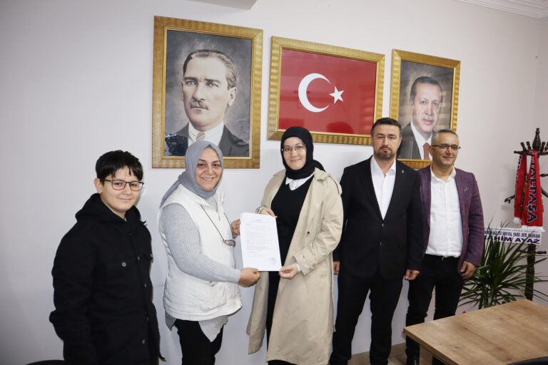 AK PARTİ’DE İLK MECLİS ÜYESİ ADAYLIK BAŞVURUSU