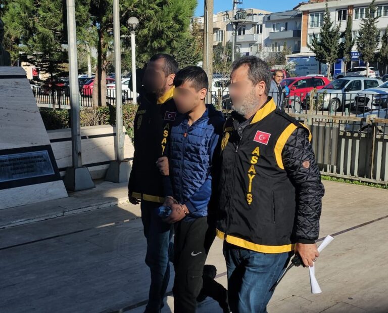 OTO HIRSIZI KISKIVRAK YAKALANDI